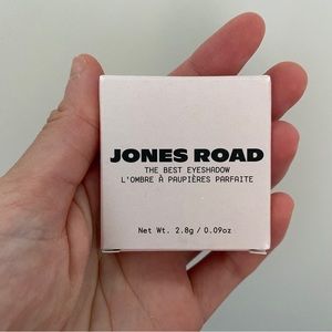 JONES ROAD the best eyeshadow